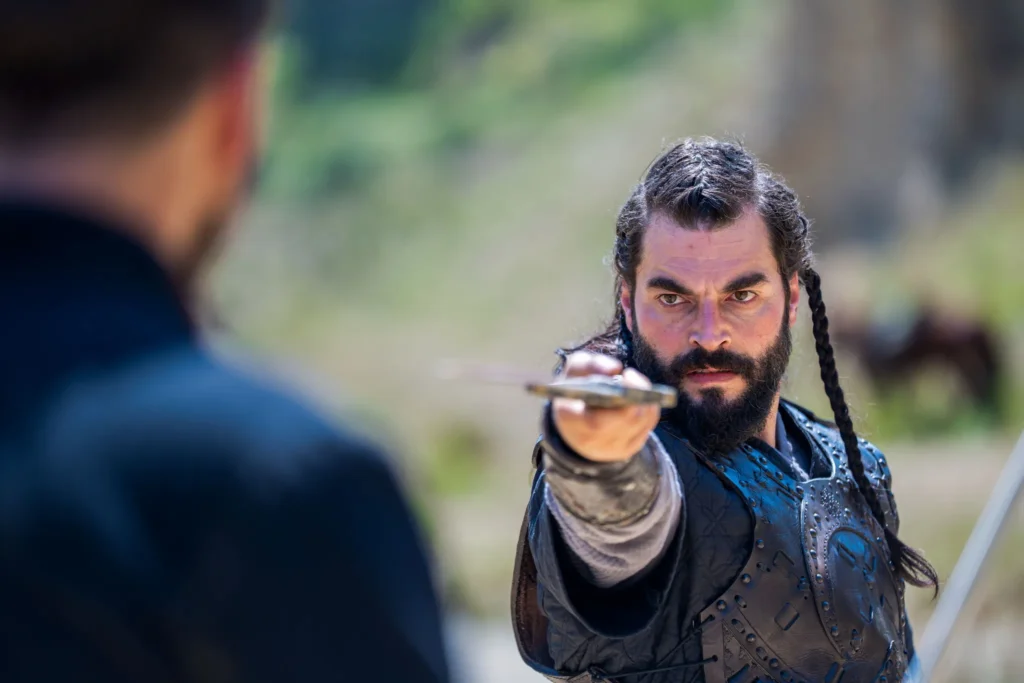 Akın Akınözü portraying Alaeddin Keykubat in Aşk ve Taht